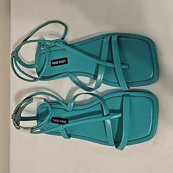NWOT Nine West Green Flat Sandal - Picture 2 of 3